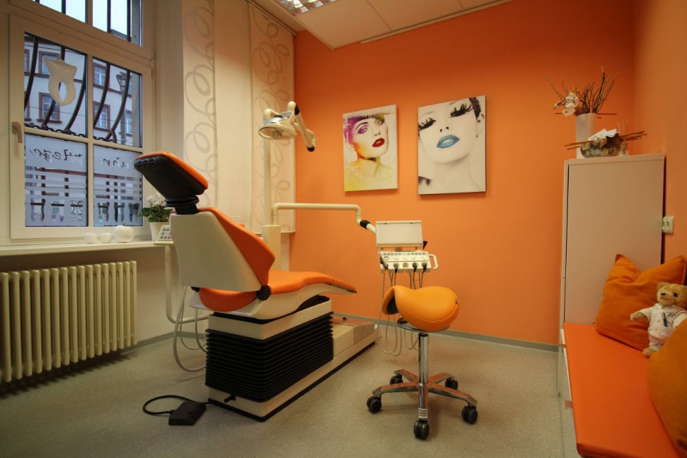 Zahnarztpraxis zu verkaufen 2496 Leipzig – praxisangebote.dental – Zahnmedizinische Praxisbörse (2) Zahnarztpraxis zu verkaufen 2496 Leipzig - praxisangebote.dental - Zahnmedizinische Praxisbörse