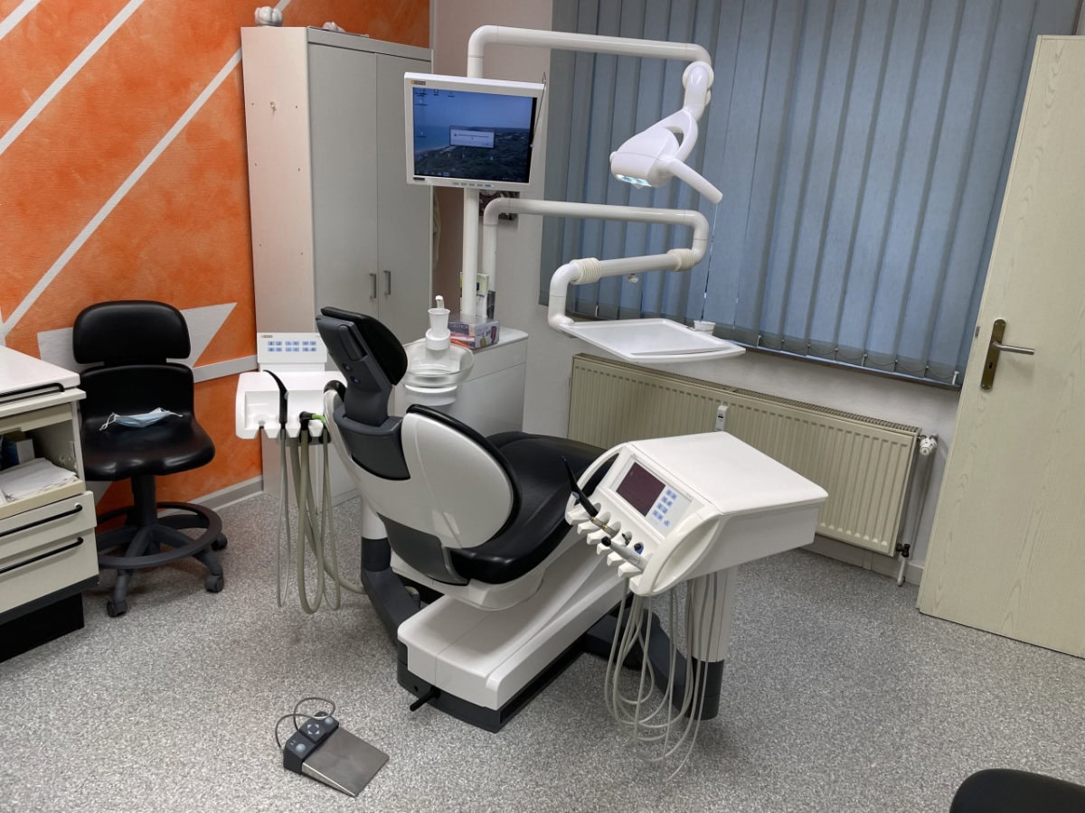 Zahnarztpraxis zu verkaufen 2665 Leipzig – praxisangebote.dental – Zahnmedizinische Praxisbörse (1) Zahnarztpraxis zu verkaufen 2665 Leipzig - praxisangebote.dental - Zahnmedizinische Praxisbörse