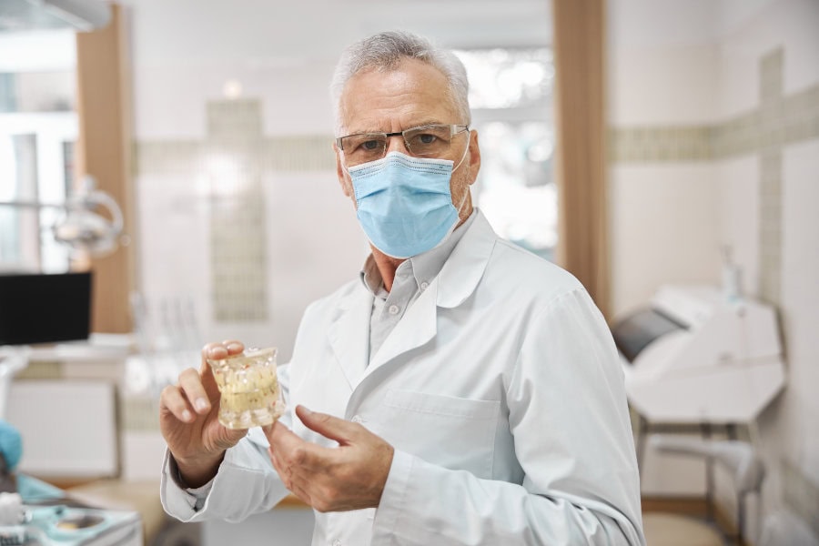 Verkaufen Sie jetzt Ihre Zahnarztpraxis - Praxisbörse Zahnarzt - Praxisangebote dental - SECONdent GmbH