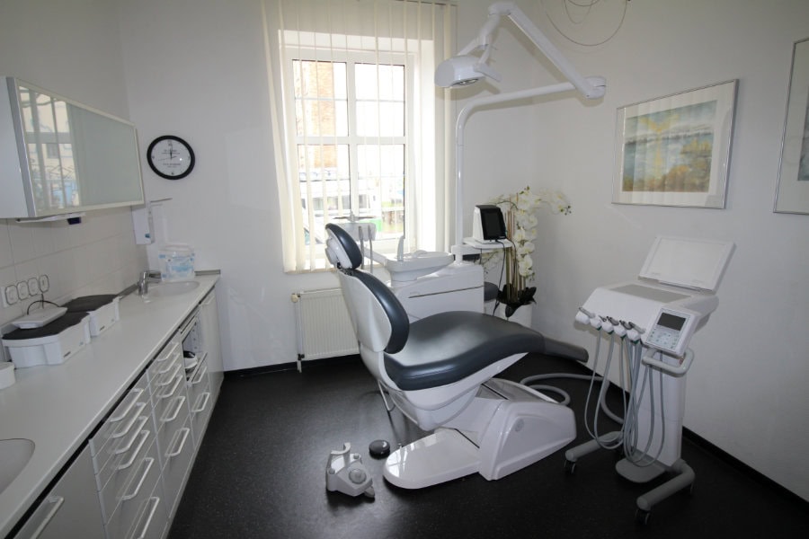 Zahnarztpraxis zu verkaufen 2495 Leipzig – praxisangebote.dental – Zahnmedizinische Praxisbörse (1) Zahnarztpraxis zu verkaufen 2495 Leipzig - praxisangebote.dental - Zahnmedizinische Praxisbörse